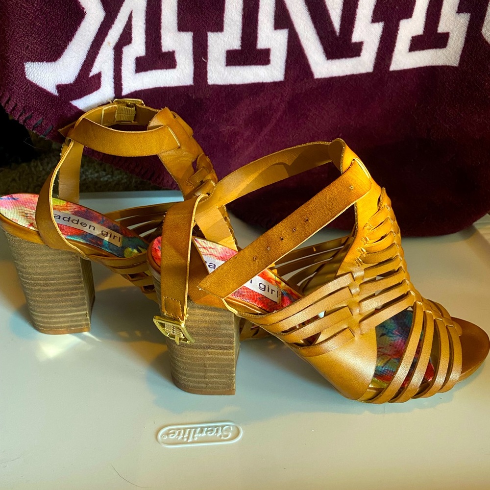 Steve Madden “Madden Girl” Strappy heels/sandal